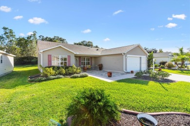 This beautiful 3 Bedroom, 2 Bath home in THE VILLASGES, Florida on The Links of Spruce Creek in Florida - for sale on GolfHomes.com, golf home, golf lot