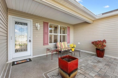 This beautiful 3 Bedroom, 2 Bath home in THE VILLASGES, Florida on The Links of Spruce Creek in Florida - for sale on GolfHomes.com, golf home, golf lot