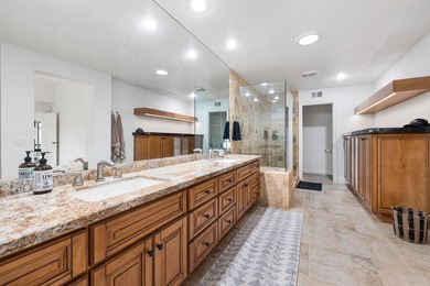 Beautifully renovated, new contemporary furnishings (per on Indian Wells Golf Resort and Country Club in California - for sale on GolfHomes.com, golf home, golf lot