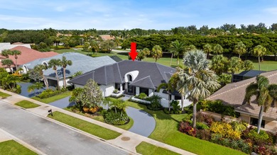 Exquisitely updated 4-bedroom, 4.5 bath estate home with on Stonebridge Golf and Country Club in Florida - for sale on GolfHomes.com, golf home, golf lot