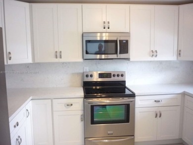 PRICE TO SELL. Paradise for Golfers, stunning golf view condo on Hollybrook Golf and Tennis Club  in Florida - for sale on GolfHomes.com, golf home, golf lot