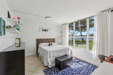 Beautifully updated 2 bed, 2 bath first-floor condo with on Palm-Aire Country Club and Resort - Palms in Florida - for sale on GolfHomes.com, golf home, golf lot