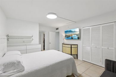 Beautifully updated 2 bed, 2 bath first-floor condo with on Palm-Aire Country Club and Resort - Palms in Florida - for sale on GolfHomes.com, golf home, golf lot