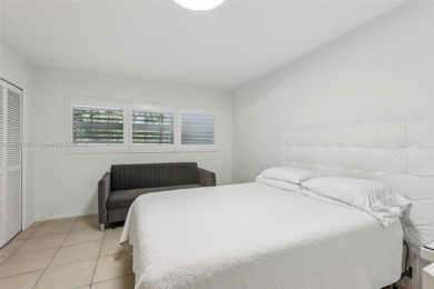 Beautifully updated 2 bed, 2 bath first-floor condo with on Palm-Aire Country Club and Resort - Palms in Florida - for sale on GolfHomes.com, golf home, golf lot