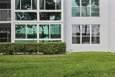 Beautifully updated 2 bed, 2 bath first-floor condo. New white on Palm-Aire Country Club and Resort - Palms in Florida - for sale on GolfHomes.com, golf home, golf lot