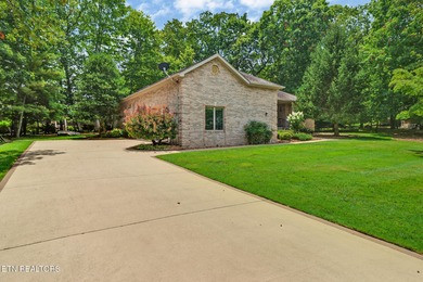 Custom built all brick home with light and bright split bedroom on Stonehenge Golf Course in Tennessee - for sale on GolfHomes.com, golf home, golf lot
