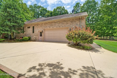 Custom built all brick home with light and bright split bedroom on Stonehenge Golf Course in Tennessee - for sale on GolfHomes.com, golf home, golf lot