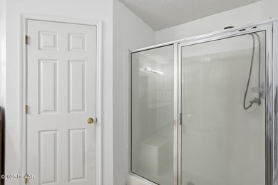 Beautiful and well-maintained 4-bedroom, 2-bath home located in on Palm Harbor Golf Club in Florida - for sale on GolfHomes.com, golf home, golf lot