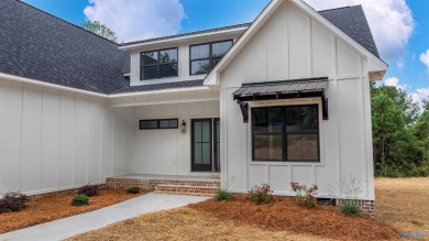 BRAND NEW HOME LOCATED NORTH FORT PAYNE AND OFFERS YOU THE WOW on Terrapin Hills Country Club in Alabama - for sale on GolfHomes.com, golf home, golf lot