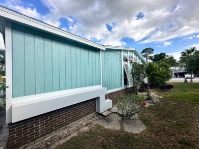LOCATION, LOCATION, LOCATION!!  A beautiful and well cared for on Del Tura Golf and Country Club in Florida - for sale on GolfHomes.com, golf home, golf lot
