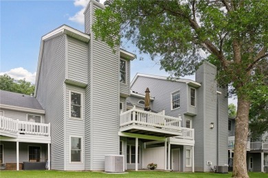 Golf course townhome. Fantastic find in Eden Prairie! 3 Bedrooms on Bent Creek Golf Club in Minnesota - for sale on GolfHomes.com, golf home, golf lot