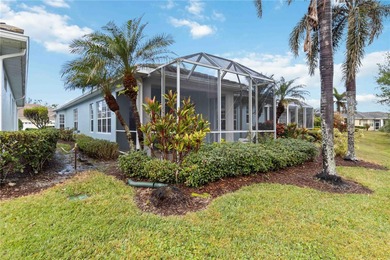 LAKE VIEWS-Discover the perfect blend of comfort and convenience on Plantation Golf and Country Club in Florida - for sale on GolfHomes.com, golf home, golf lot