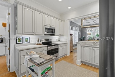 This charming 2,358 sq ft Haig Point home combines timeless on Haig Point Golf Club in South Carolina - for sale on GolfHomes.com, golf home, golf lot