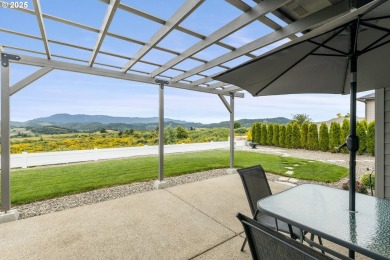 Beautiful newer construction in the desirable Fairway Ridge on Oak Hills Golf Club / Umpqua Golf Resort in Oregon - for sale on GolfHomes.com, golf home, golf lot