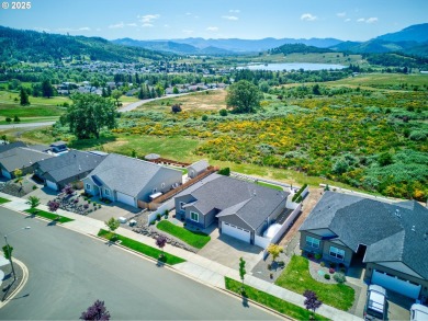 Beautiful newer construction in the desirable Fairway Ridge on Oak Hills Golf Club / Umpqua Golf Resort in Oregon - for sale on GolfHomes.com, golf home, golf lot