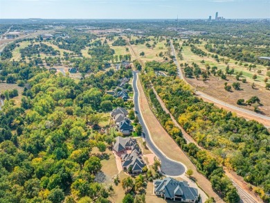 Welcome to luxury living in Oklahoma City! This extraordinary on Lincoln Park Golf Course  in Oklahoma - for sale on GolfHomes.com, golf home, golf lot