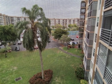 Come turn this 1,275 sf 2 Bdrm 2 Ba Convertible with the wall up on Pembroke Lakes Golf Club in Florida - for sale on GolfHomes.com, golf home, golf lot