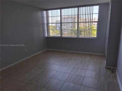 Come turn this 1,275 sf 2 Bdrm 2 Ba Convertible with the wall up on Pembroke Lakes Golf Club in Florida - for sale on GolfHomes.com, golf home, golf lot
