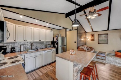 THE PERFECT GETAWAY IN THE HIDEOUT - AMENITY-FILLED COMMUNITY IN on The Hideout Golf in Pennsylvania - for sale on GolfHomes.com, golf home, golf lot