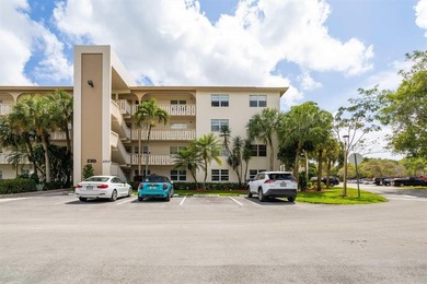 Stunning turn key furnished  2/2 Corner Unit in Wynmoor's on Wynmoor Golf Course in Florida - for sale on GolfHomes.com, golf home, golf lot