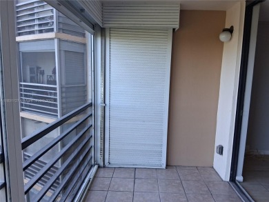 Come turn this 1,275 sf 2 Bdrm 2 Ba Convertible with the wall up on Pembroke Lakes Golf Club in Florida - for sale on GolfHomes.com, golf home, golf lot