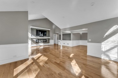 This beautifully remodeled ranch townhome offers the perfect on Crystal Tree Golf and Country Club in Illinois - for sale on GolfHomes.com, golf home, golf lot