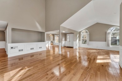 This beautifully remodeled ranch townhome offers the perfect on Crystal Tree Golf and Country Club in Illinois - for sale on GolfHomes.com, golf home, golf lot