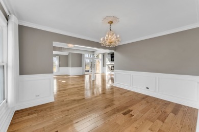 This beautifully remodeled ranch townhome offers the perfect on Crystal Tree Golf and Country Club in Illinois - for sale on GolfHomes.com, golf home, golf lot