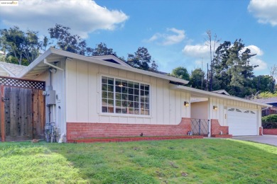 Located in Oakland's Sequoyah Heights neighborhood, this on Sequoyah Country Club in California - for sale on GolfHomes.com, golf home, golf lot