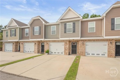 Beautifully maintained low-maintenance townhome in a convenient on Sterling Links Golf Club in Georgia - for sale on GolfHomes.com, golf home, golf lot