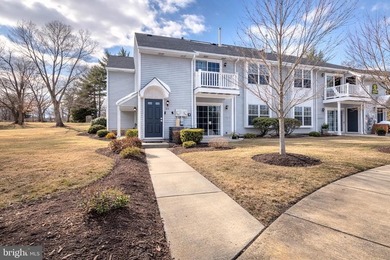 Welcome to this beautifully updated one-bedroom, one-bath on Ron Jaworskis Valleybrook Golf Course in New Jersey - for sale on GolfHomes.com, golf home, golf lot