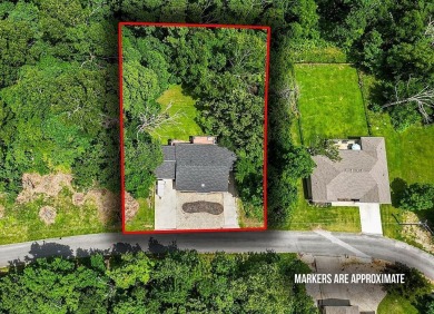 Charming, updated  move-in ready! This 2,062 sq ft home sits on on Bella Vista Country Club - Highlands in Arkansas - for sale on GolfHomes.com, golf home, golf lot
