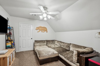 Stylish & Spacious Updated 4-Bedroom 3-Bath Home located on a on Battle Creek Golf Course in Oklahoma - for sale on GolfHomes.com, golf home, golf lot