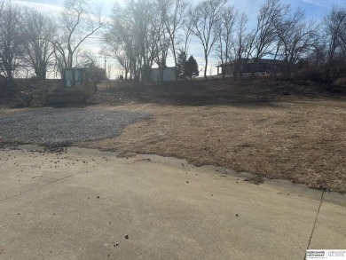 Ron & Sherri Burkle, M: , ronburkle1,   - Captivating level lot on Lake Ridge Country Club in Nebraska - for sale on GolfHomes.com, golf home, golf lot