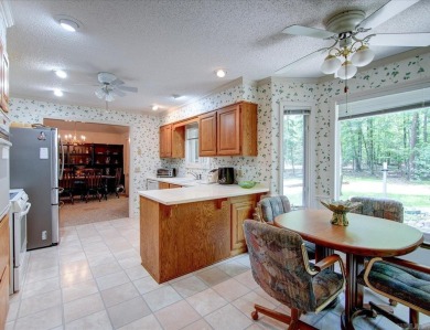 CHARMING VILLAGE RETREAT!  This cozy 3 bed, 2.5 bath home has a on Coronado Golf Course in Arkansas - for sale on GolfHomes.com, golf home, golf lot
