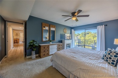 This 3 bedroom, 2 bath condo is sleek, modern & truly move-in on Seasons Ridge At Four Seasons in Missouri - for sale on GolfHomes.com, golf home, golf lot