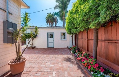 Welcome to a cozy cottage tucked away in one of the most on Recreation Park Golf Course 18 in California - for sale on GolfHomes.com, golf home, golf lot