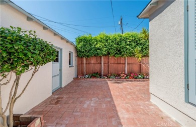 Welcome to a cozy cottage tucked away in one of the most on Recreation Park Golf Course 18 in California - for sale on GolfHomes.com, golf home, golf lot