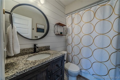 This 3 bedroom, 2 bath condo is sleek, modern & truly move-in on Seasons Ridge At Four Seasons in Missouri - for sale on GolfHomes.com, golf home, golf lot