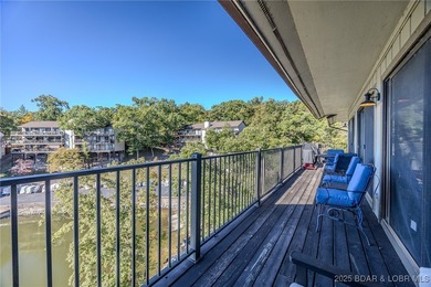 This 3 bedroom, 2 bath condo is sleek, modern & truly move-in on Seasons Ridge At Four Seasons in Missouri - for sale on GolfHomes.com, golf home, golf lot