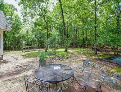 CHARMING VILLAGE RETREAT!  This cozy 3 bed, 2.5 bath home has a on Coronado Golf Course in Arkansas - for sale on GolfHomes.com, golf home, golf lot