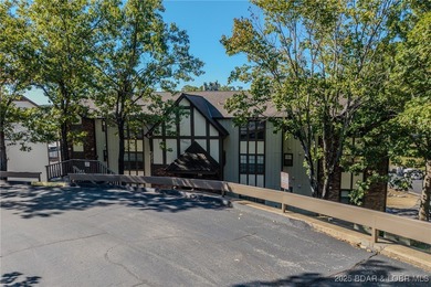 This 3 bedroom, 2 bath condo is sleek, modern & truly move-in on Seasons Ridge At Four Seasons in Missouri - for sale on GolfHomes.com, golf home, golf lot