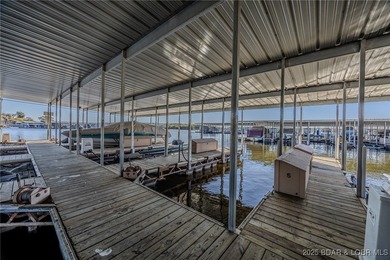 This 3 bedroom, 2 bath condo is sleek, modern & truly move-in on Seasons Ridge At Four Seasons in Missouri - for sale on GolfHomes.com, golf home, golf lot