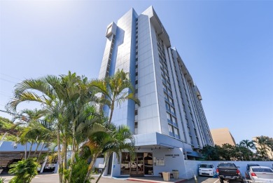 NEW LISTING!! Enjoy lush mountain and golf course views from on Honolulu Country Club in Hawaii - for sale on GolfHomes.com, golf home, golf lot