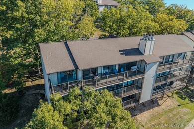 This 3 bedroom, 2 bath condo is sleek, modern & truly move-in on Seasons Ridge At Four Seasons in Missouri - for sale on GolfHomes.com, golf home, golf lot