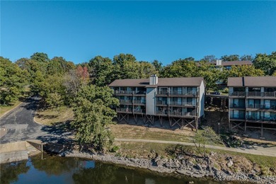 This 3 bedroom, 2 bath condo is sleek, modern & truly move-in on Seasons Ridge At Four Seasons in Missouri - for sale on GolfHomes.com, golf home, golf lot