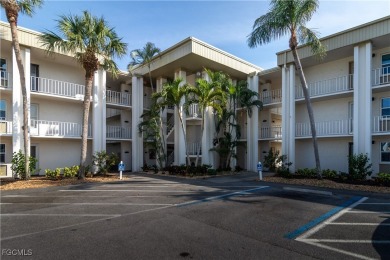 BRING ALL OFFERS!! VERY MOTIVATED SELLER IN THIS Third Floor on Seven Lakes Golf and Tennis Community in Florida - for sale on GolfHomes.com, golf home, golf lot