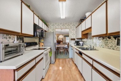 Spend your mornings enjoying the ever changing scenery of the on  in South Carolina - for sale on GolfHomes.com, golf home, golf lot