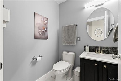 MOVE RIGHT INTO this 5 Bedroom Colonial that has *A LOT* to on Beacon Hill Golf Club in Michigan - for sale on GolfHomes.com, golf home, golf lot