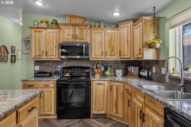 Country Living with Mountain views and overlooking the John Day on John Day Golf Club in Oregon - for sale on GolfHomes.com, golf home, golf lot